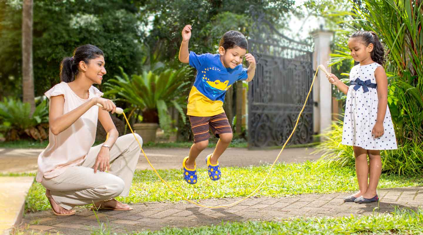 manage-social-anxiety-with-children